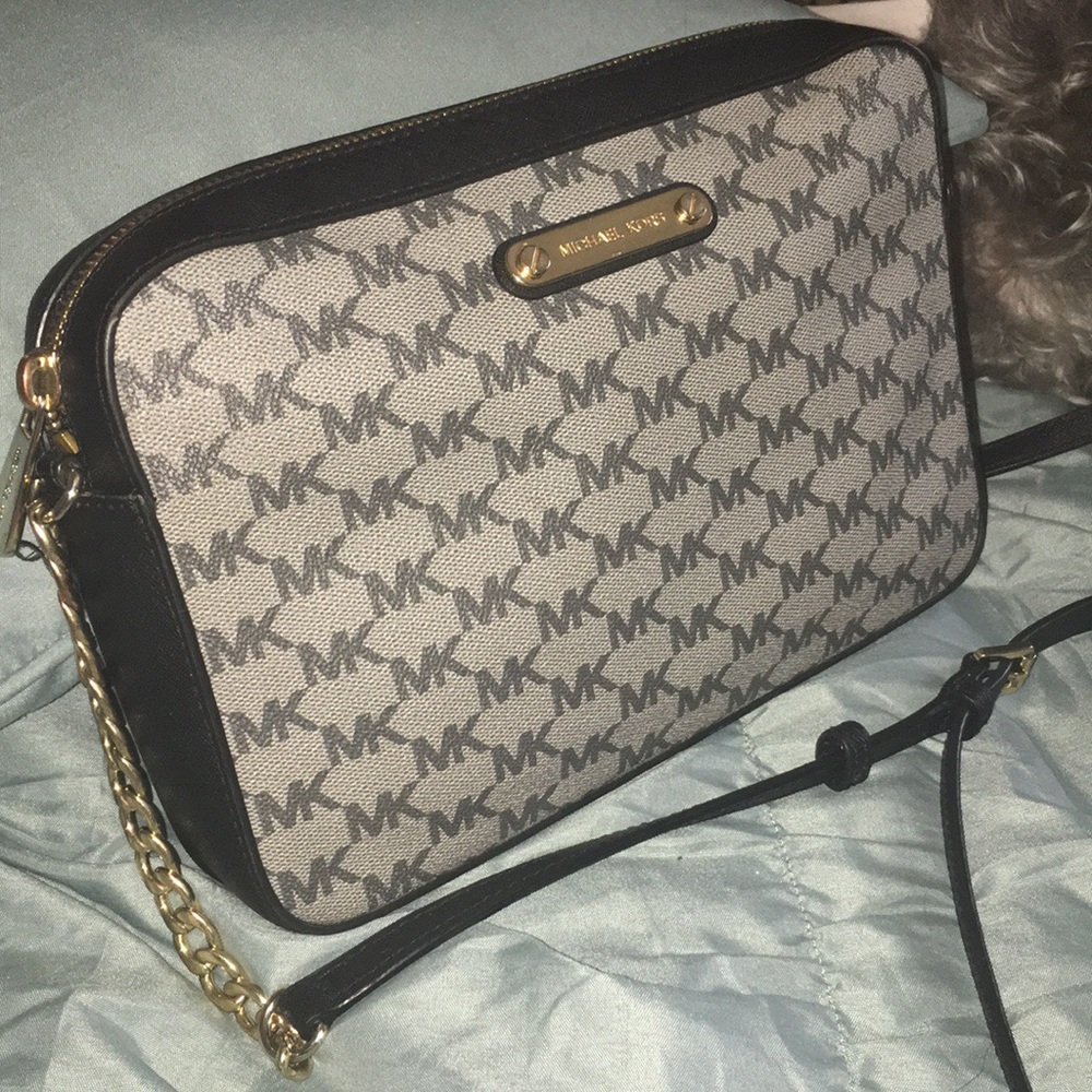 🚨Michael Kors Crossbody Bag